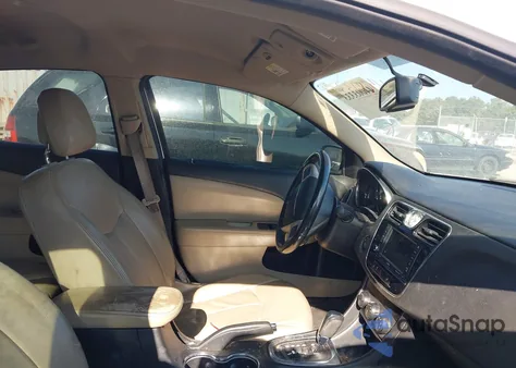 2012 Chrysler 200 Limited from USA, damaged, VIN 1C3CCBCBXCN302369